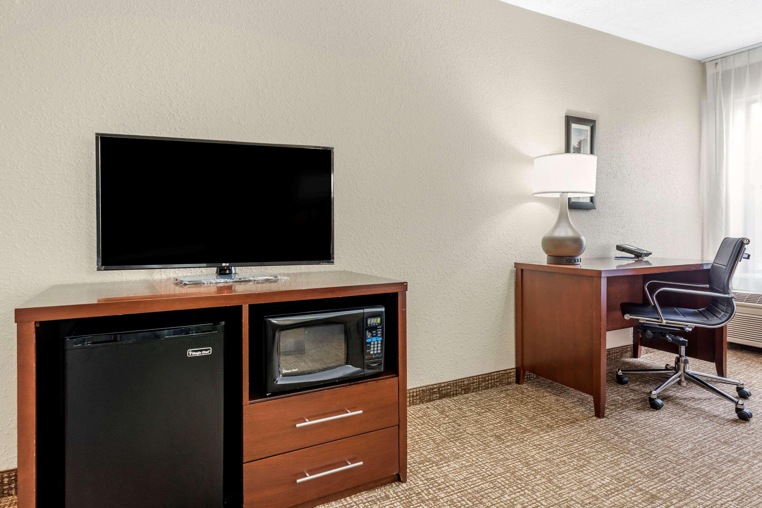 Comfort Inn & Suites Cincinnati Eastgate Eksteriør bilde