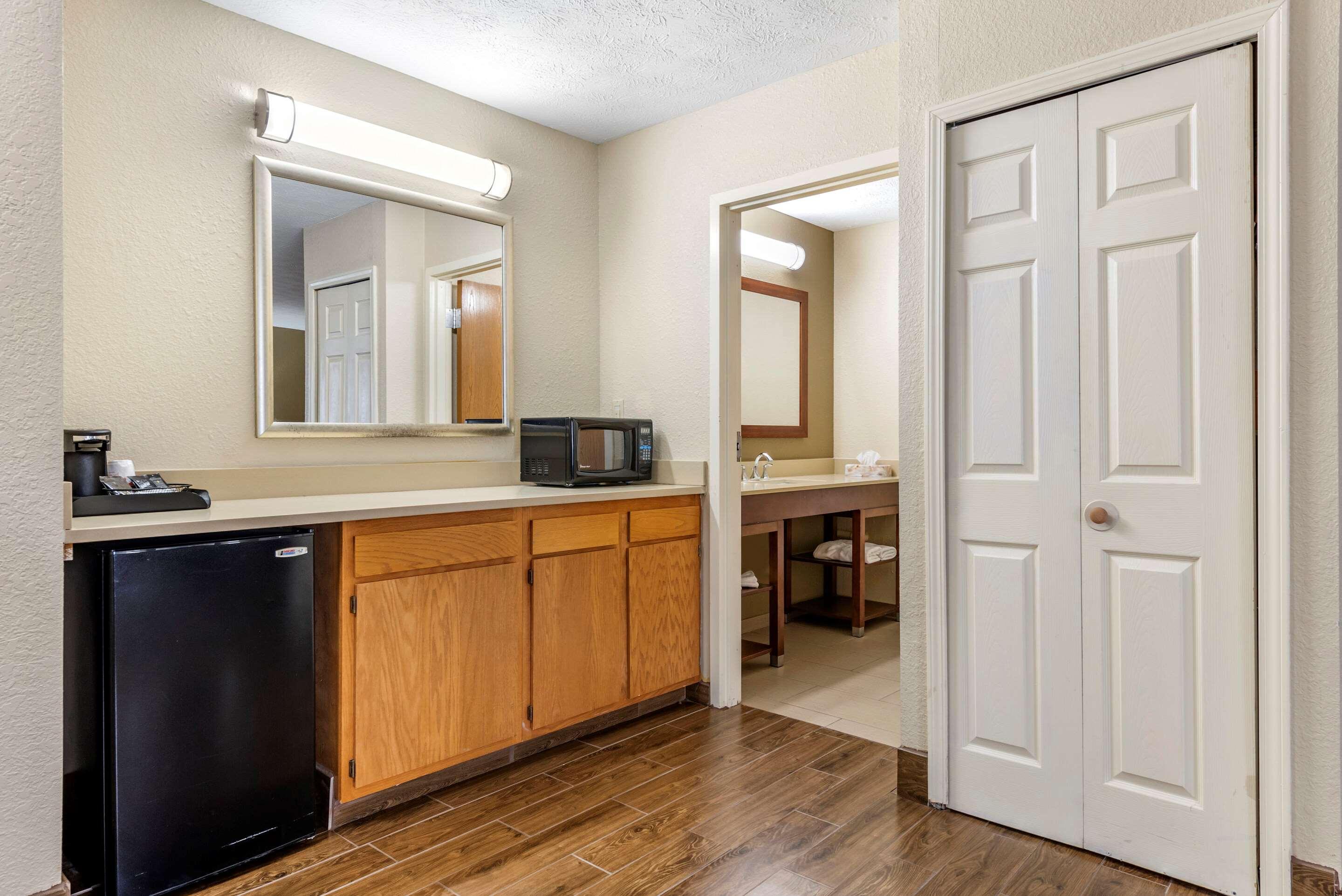 Comfort Inn & Suites Cincinnati Eastgate Eksteriør bilde