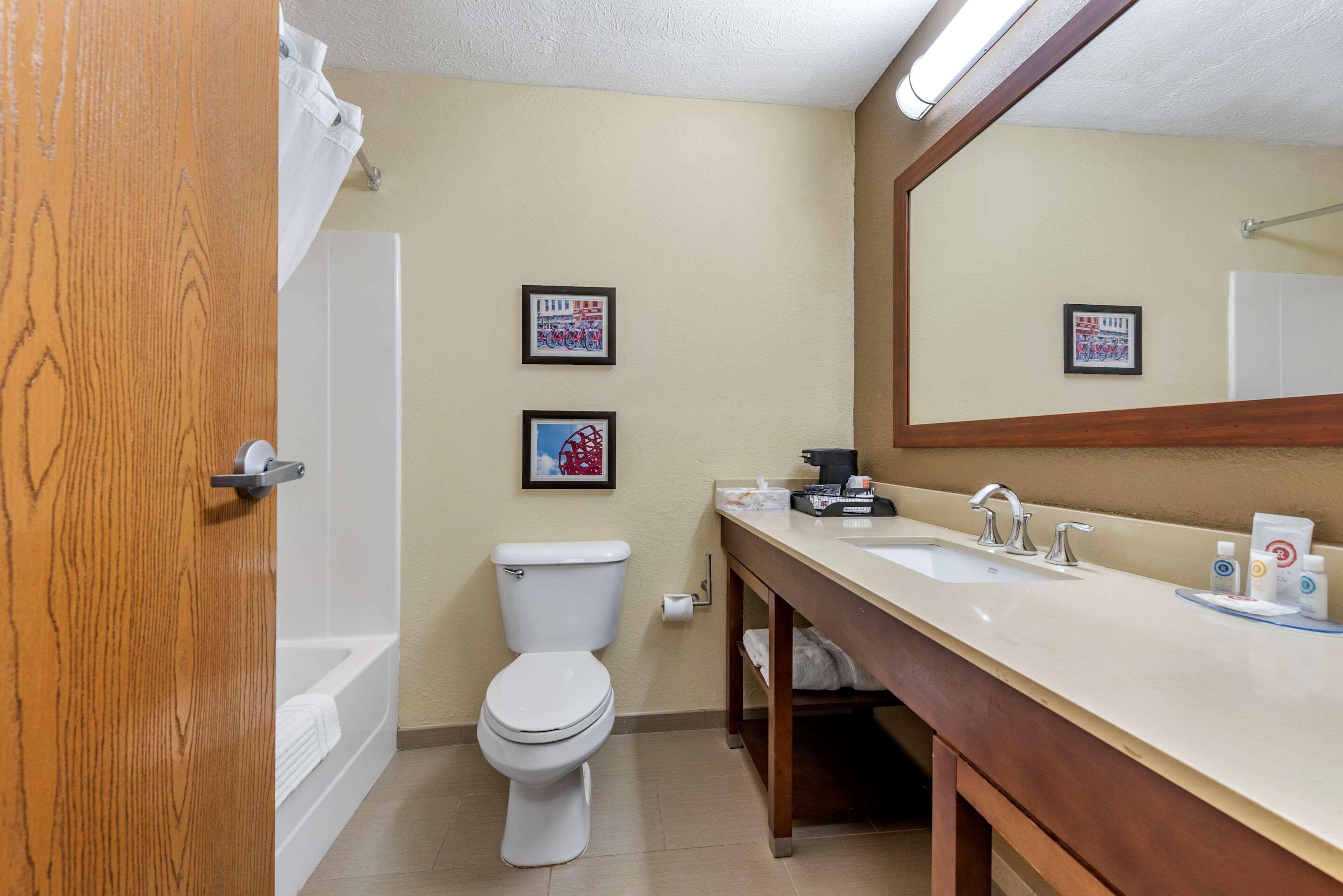 Comfort Inn & Suites Cincinnati Eastgate Eksteriør bilde