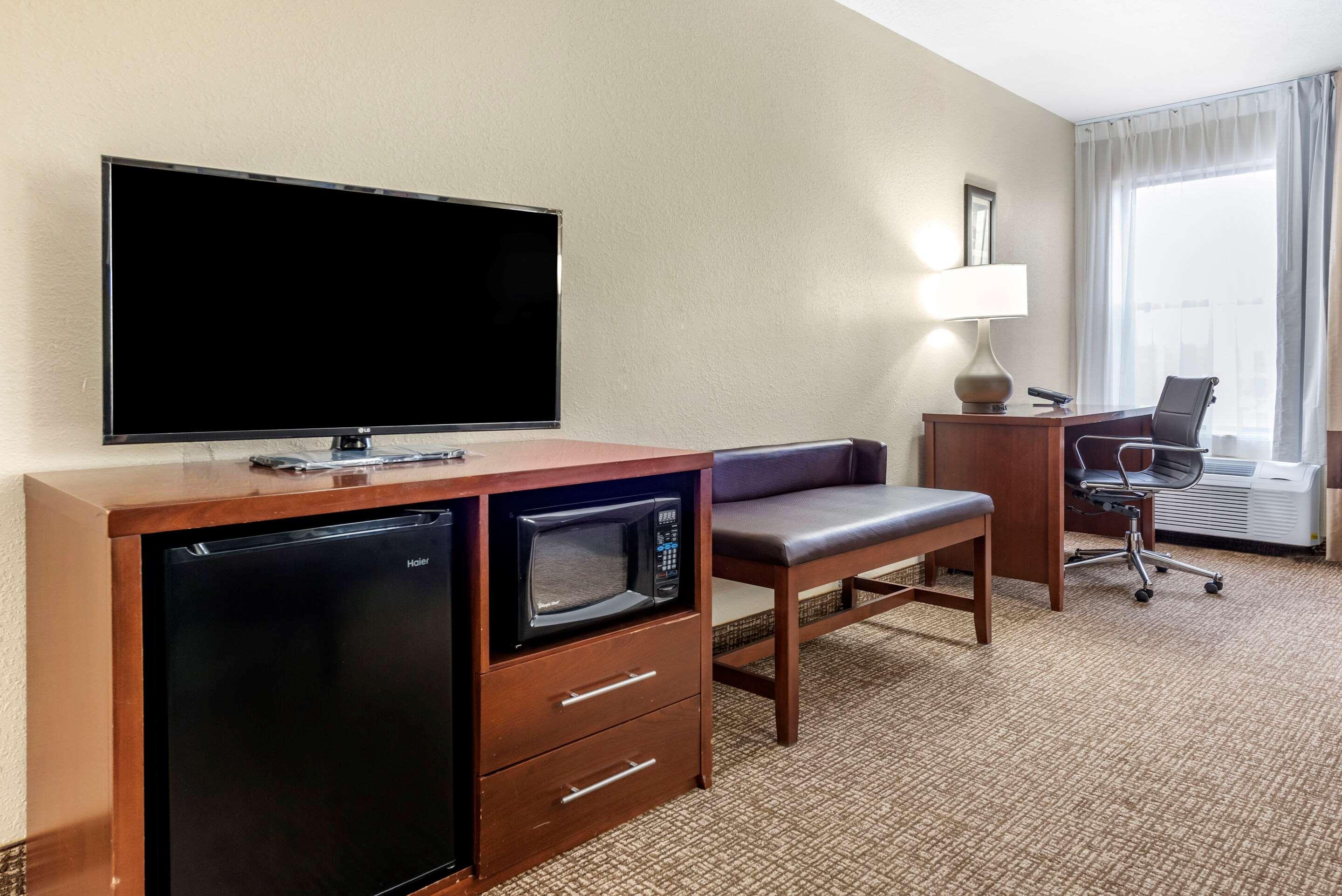 Comfort Inn & Suites Cincinnati Eastgate Eksteriør bilde