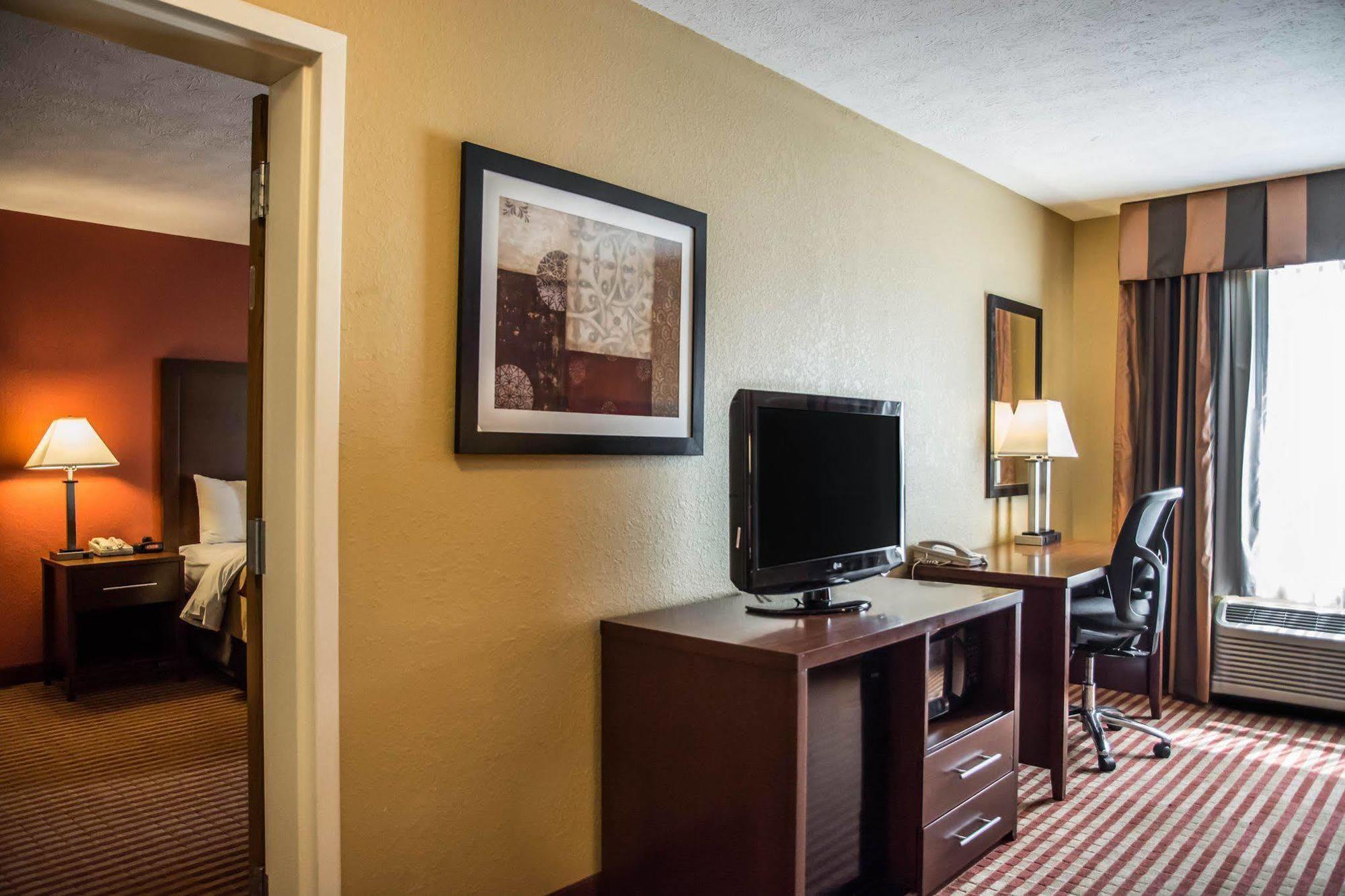 Comfort Inn & Suites Cincinnati Eastgate Eksteriør bilde